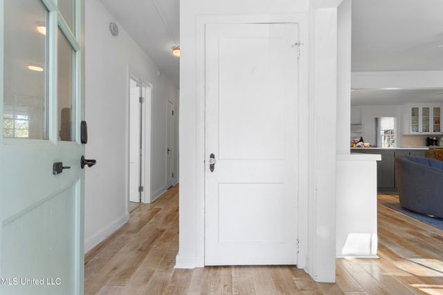 111 Bay View Court, Bay Saint Louis, MS 39520