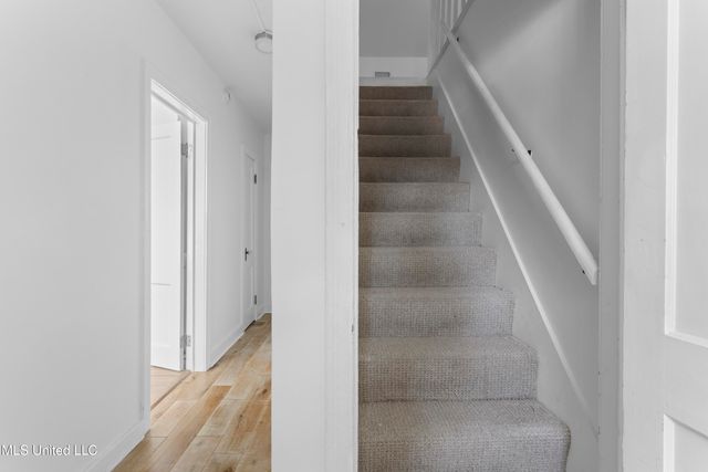 111 Bay View Court, Bay Saint Louis, MS 39520