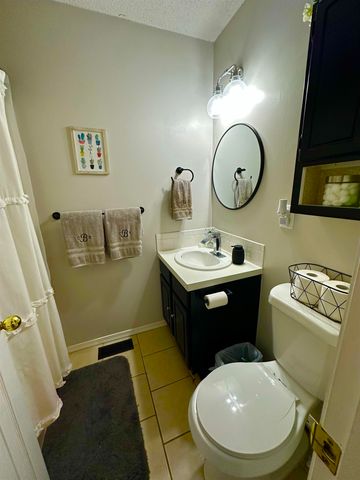 3129 N Applewood, Wichita, KS 67220