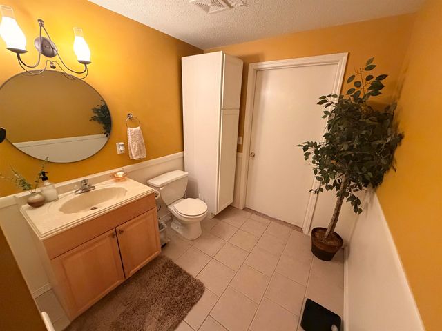 3129 N Applewood, Wichita, KS 67220