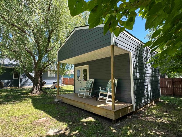 3129 N Applewood, Wichita, KS 67220