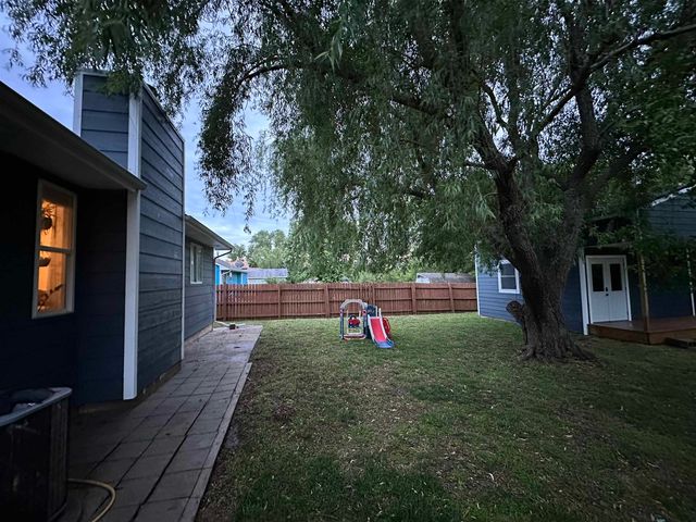 3129 N Applewood, Wichita, KS 67220