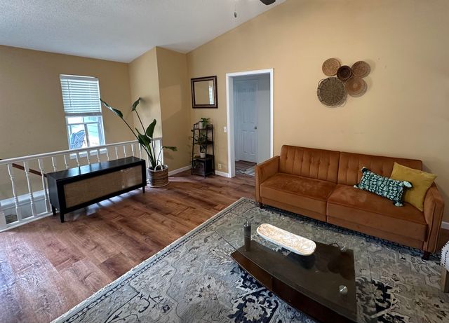 3129 N Applewood, Wichita, KS 67220