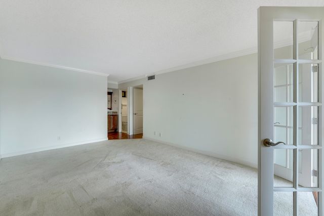 5344 Woodland Lakes Drive, Palm Beach Gardens, FL 33418