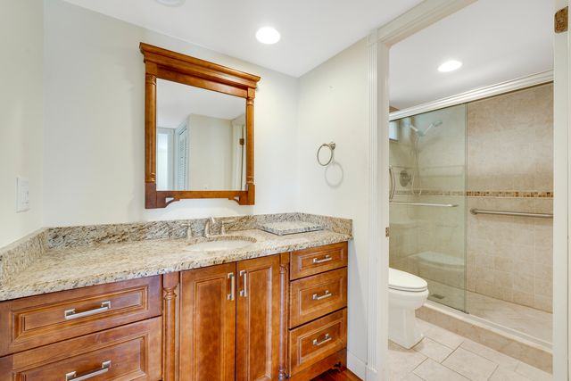 5344 Woodland Lakes Drive, Palm Beach Gardens, FL 33418