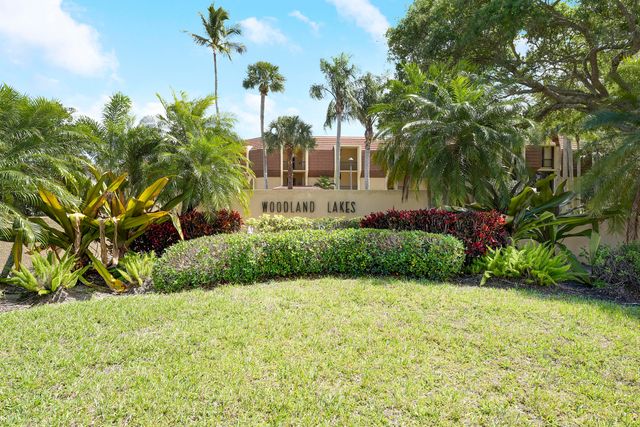 5344 Woodland Lakes Drive, Palm Beach Gardens, FL 33418