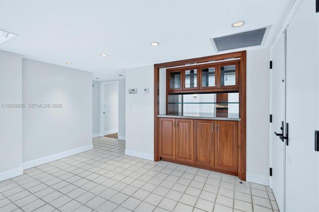 1 Grove Isle 506, Miami, FL 33133