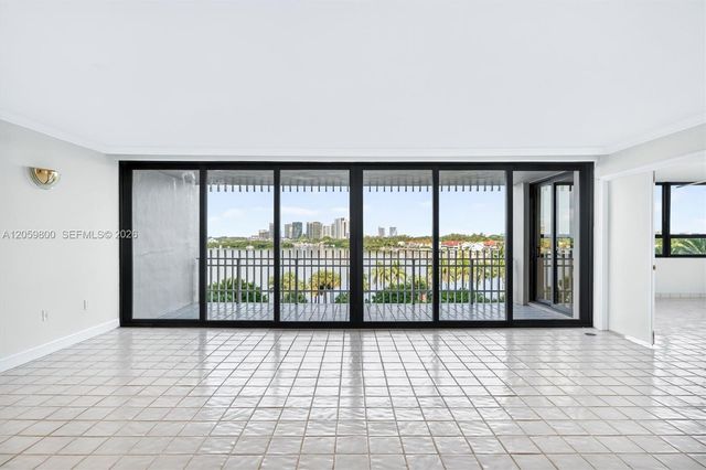 1 Grove Isle 506, Miami, FL 33133