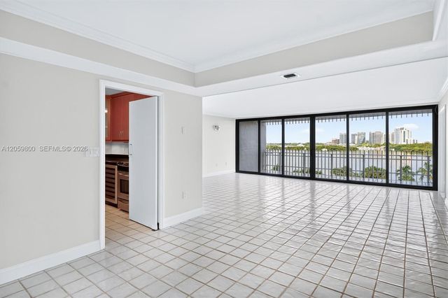 1 Grove Isle 506, Miami, FL 33133