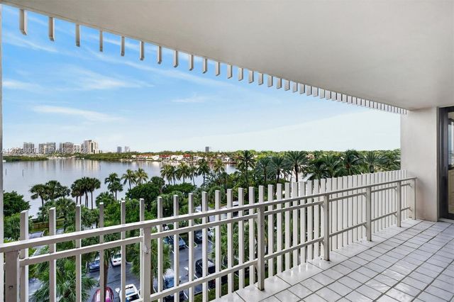 1 Grove Isle 506, Miami, FL 33133