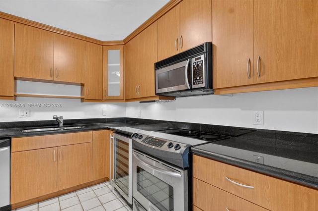 1 Grove Isle 506, Miami, FL 33133