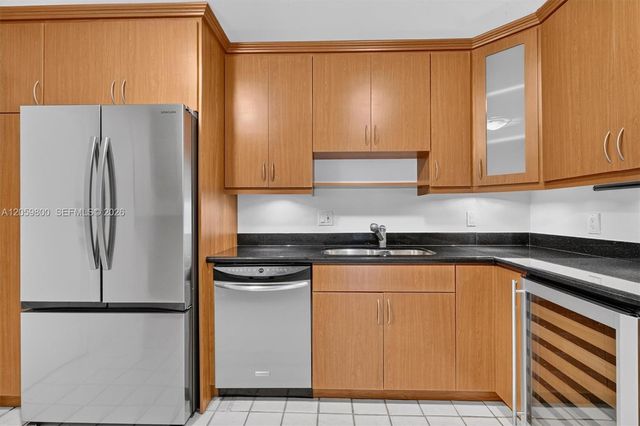 1 Grove Isle 506, Miami, FL 33133