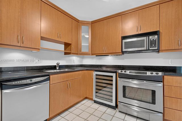 1 Grove Isle 506, Miami, FL 33133