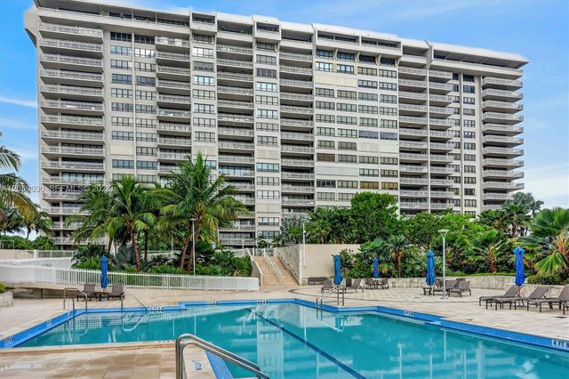 1 Grove Isle 506, Miami, FL 33133