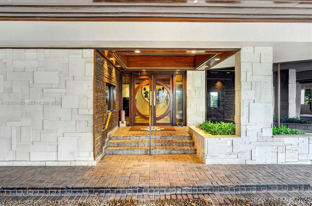 1 Grove Isle 506, Miami, FL 33133