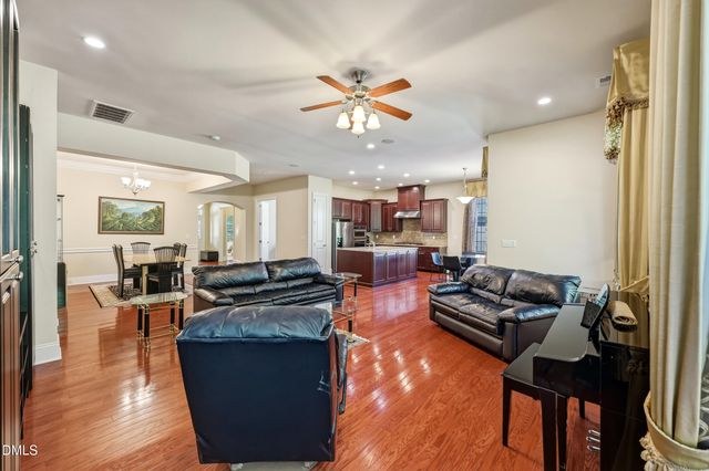 1753 Hasentree Villa Lane, Wake Forest, NC 27587