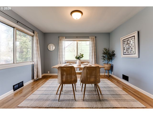 525 10TH St, Springfield, OR 97477