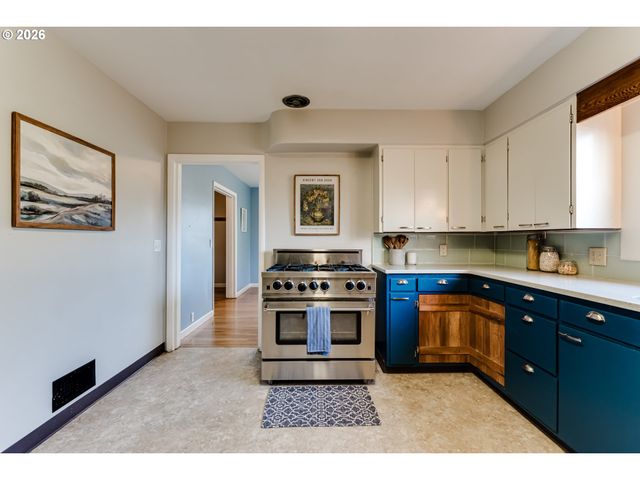 525 10TH St, Springfield, OR 97477