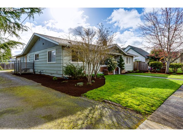 525 10TH St, Springfield, OR 97477