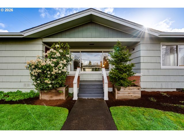 525 10TH St, Springfield, OR 97477