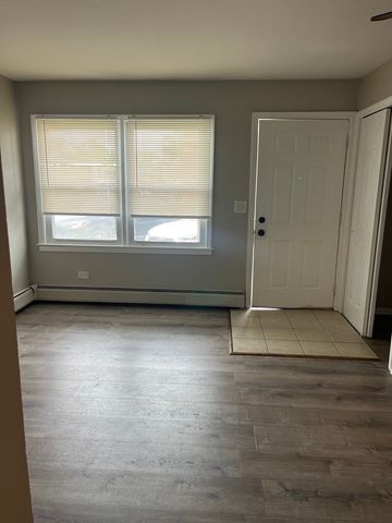 1340 N Main Street A7, Wheaton, IL 60187