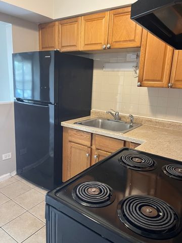 1340 N Main Street A7, Wheaton, IL 60187