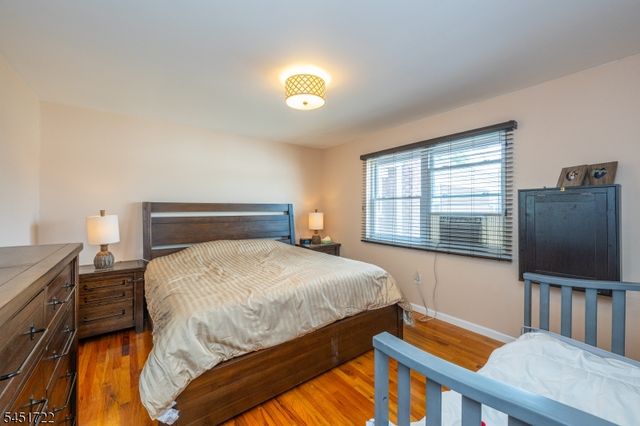 24 Manchester Ct, Wayne Twp., NJ 07470