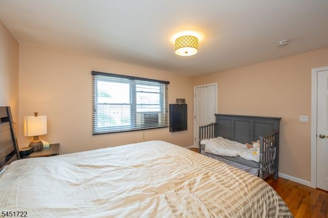 24 Manchester Ct, Wayne Twp., NJ 07470