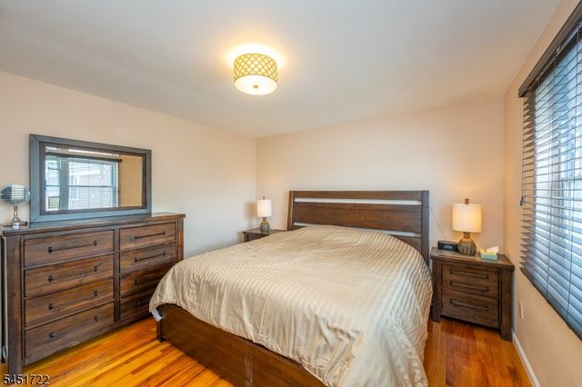 24 Manchester Ct, Wayne Twp., NJ 07470