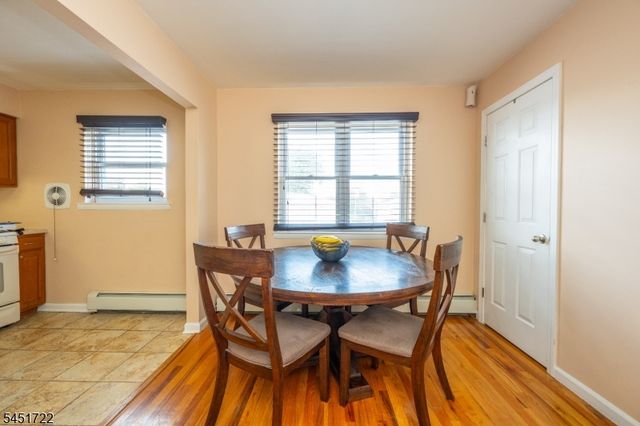 24 Manchester Ct, Wayne Twp., NJ 07470