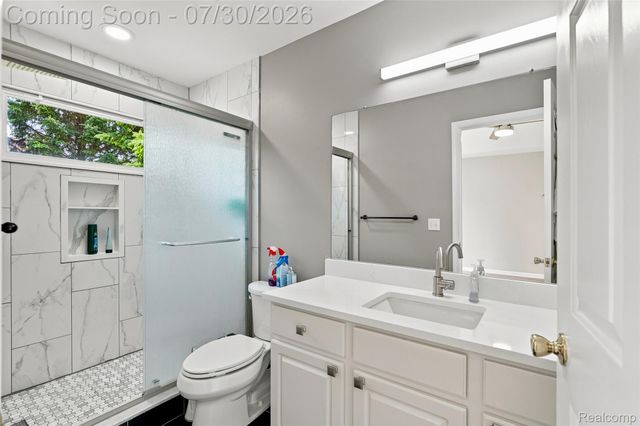 14378 Venice Drive, Sterling Heights, MI 48313