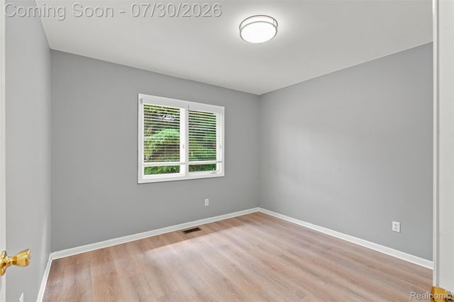 14378 Venice Drive, Sterling Heights, MI 48313