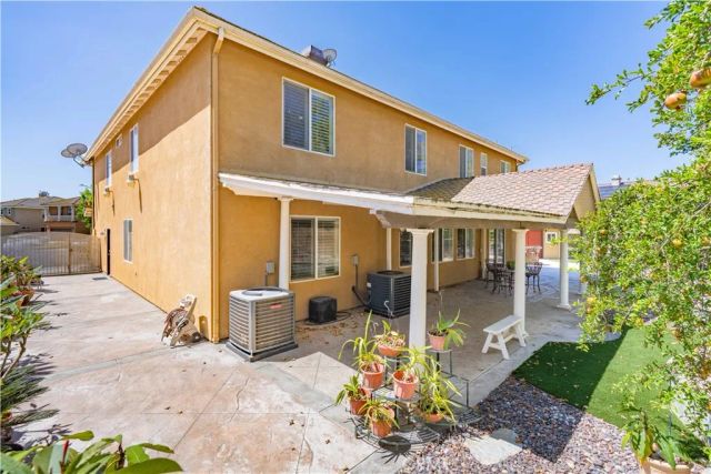 14026 Rio Lobo, Eastvale, CA 92880