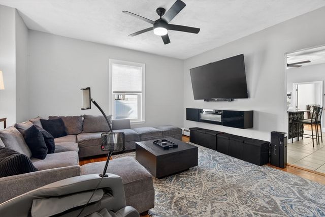 24 Mague Ave 24, Newton, MA 02465