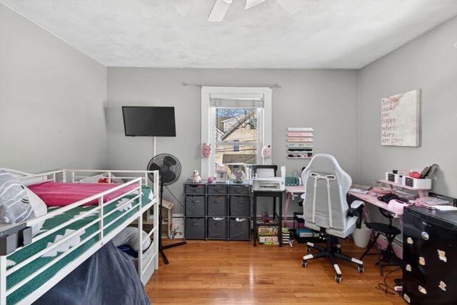 24 Mague Ave 24, Newton, MA 02465