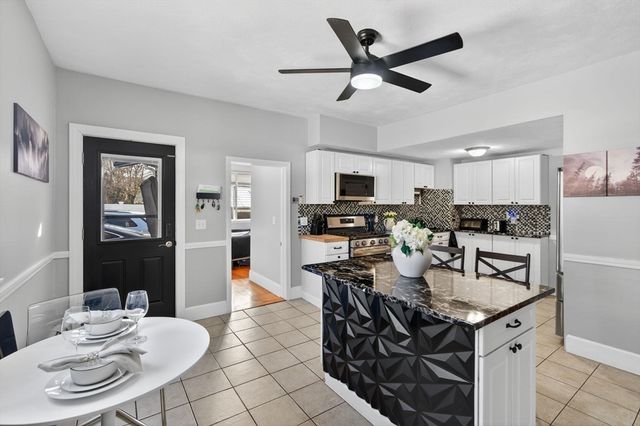 24 Mague Ave 24, Newton, MA 02465