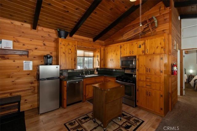 39975 Ohio Lane, Big Bear Lake, CA 92315