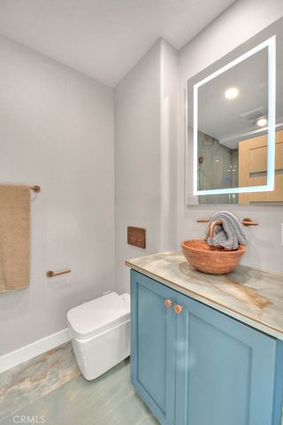 99 A Surfside, Surfside, CA 90743