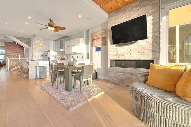 99 A Surfside, Surfside, CA 90743