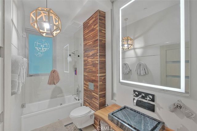 99 A Surfside, Surfside, CA 90743