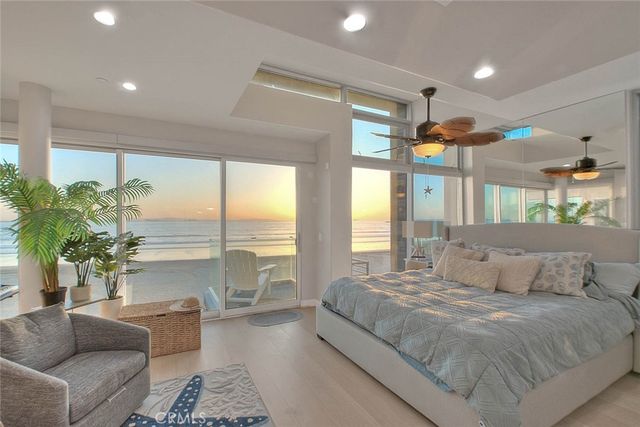 99 A Surfside, Surfside, CA 90743