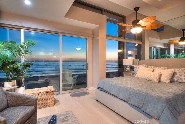 99 A Surfside, Surfside, CA 90743