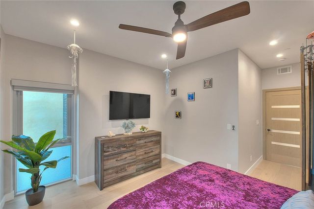 99 A Surfside, Surfside, CA 90743