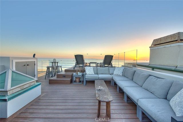 99 A Surfside, Surfside, CA 90743