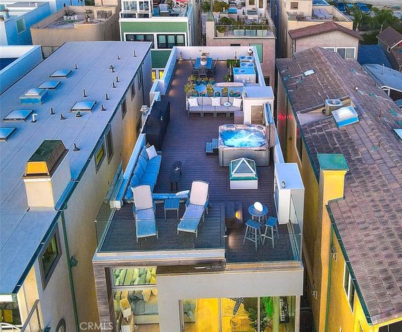 99 A Surfside, Surfside, CA 90743