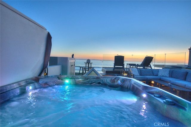 99 A Surfside, Surfside, CA 90743