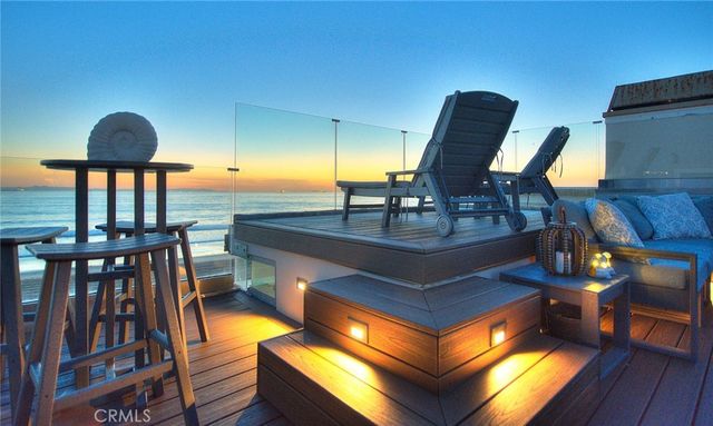 99 A Surfside, Surfside, CA 90743