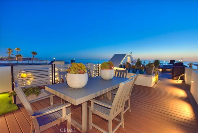 99 A Surfside, Surfside, CA 90743