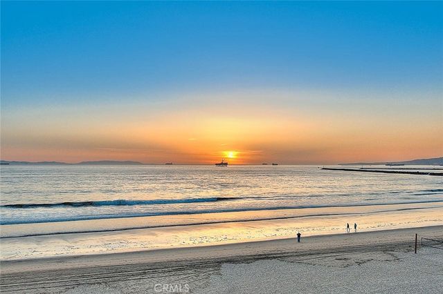 99 A Surfside, Surfside, CA 90743