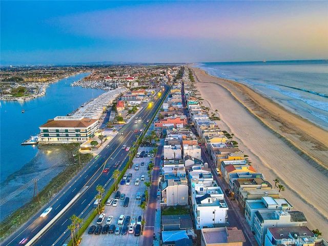 99 A Surfside, Surfside, CA 90743